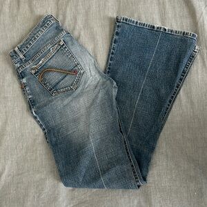 Guess Women’s bootcut 90s Jeans - 27